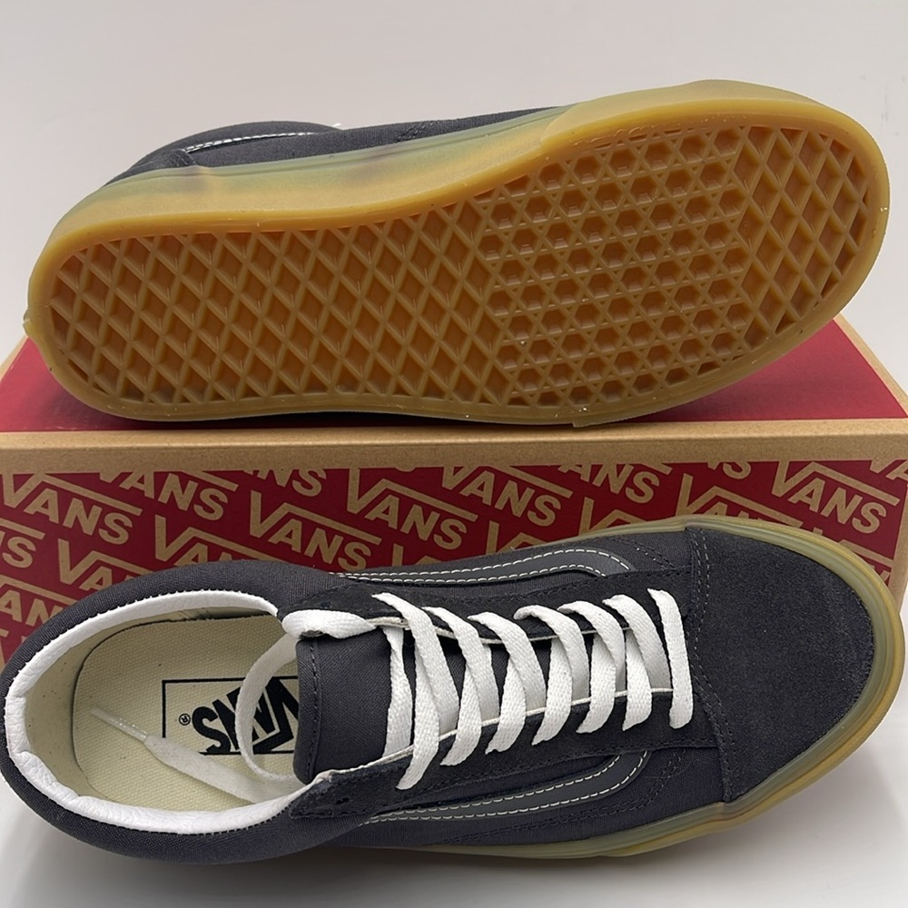 Vans WMNS Style 36
Gum Asphalt
VN0A54F6107
Sneakers - Picture 3 of 16
